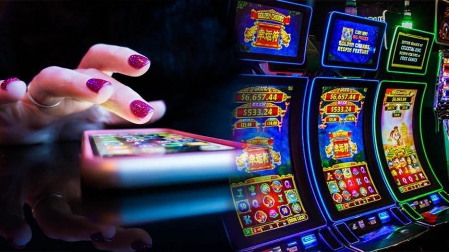 Người dùng xem tỷ lệ cá cược bóng đá tại 79sodo trên điện thoại Việt Nam